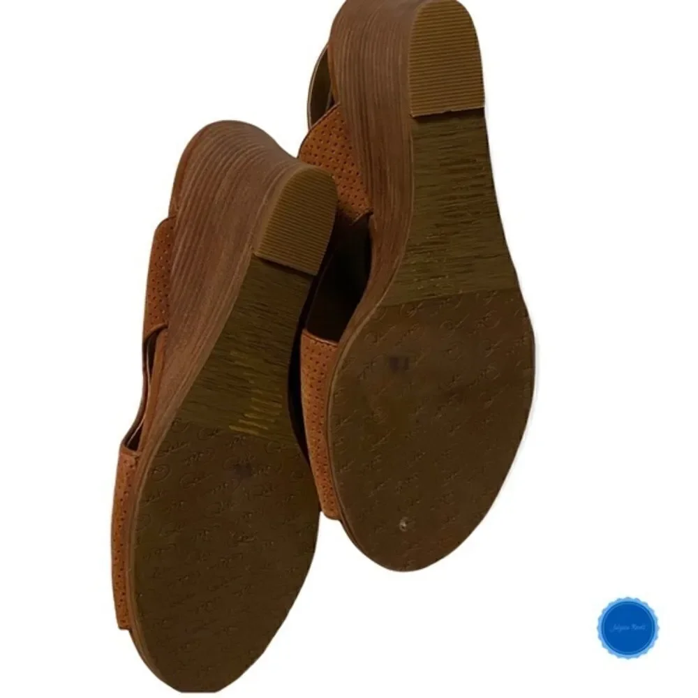 REBA Brown Wedge Platform